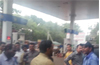 Padubidri: Auto drivers picket petrol bunk; accuse it of selling adulterated fuel